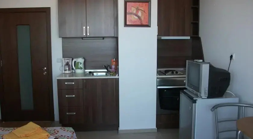 Lucky Beach Apartments