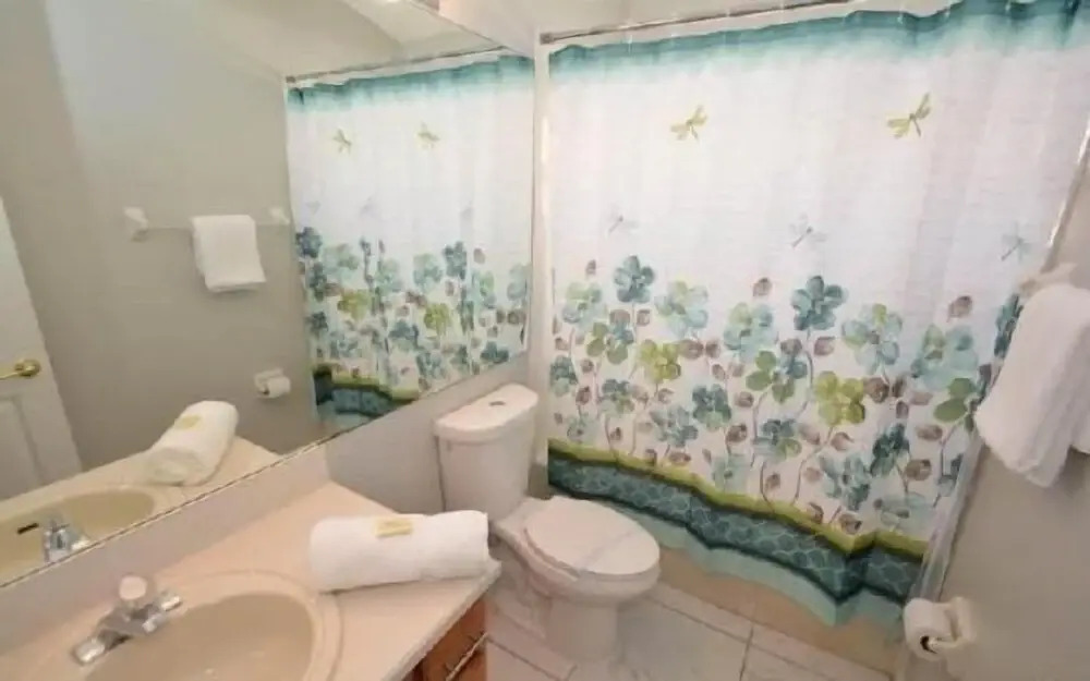5 Bedroom 4 Bathroom Pool Home in Kissimmee FL