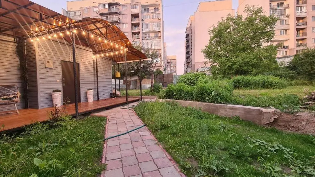 crypto hotel house