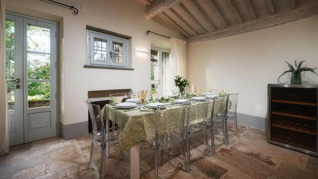 VILLA METELLIANO 10, Emma Villas