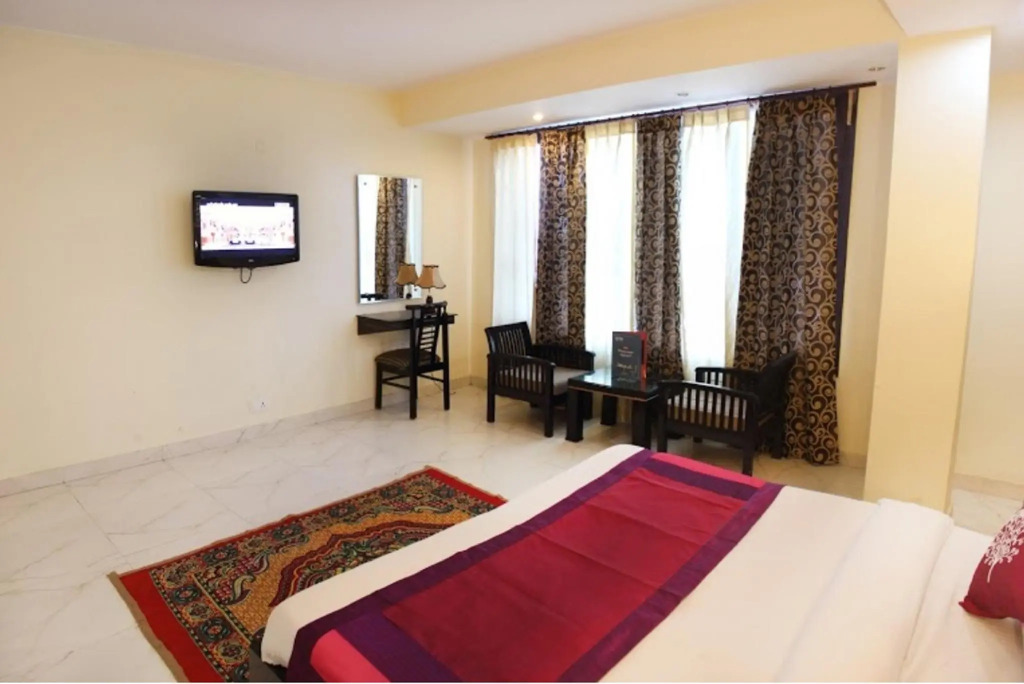 The Seasons Dalhousie - Best Valley View & Mountain View AC Hotel in Dalhousie