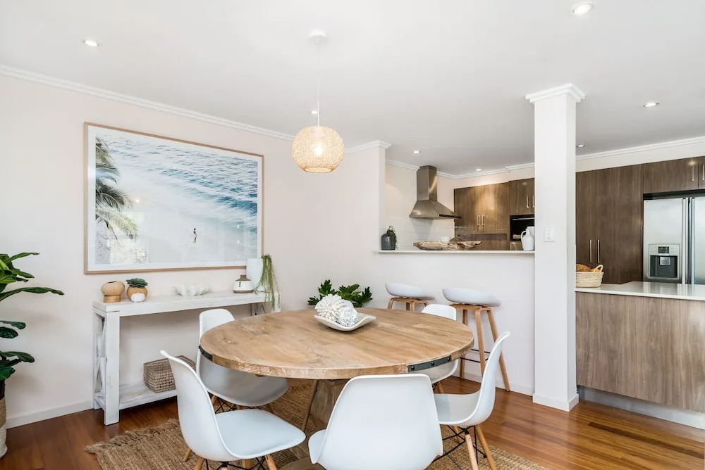 Drift - 3 BR home near town & beach with pool
