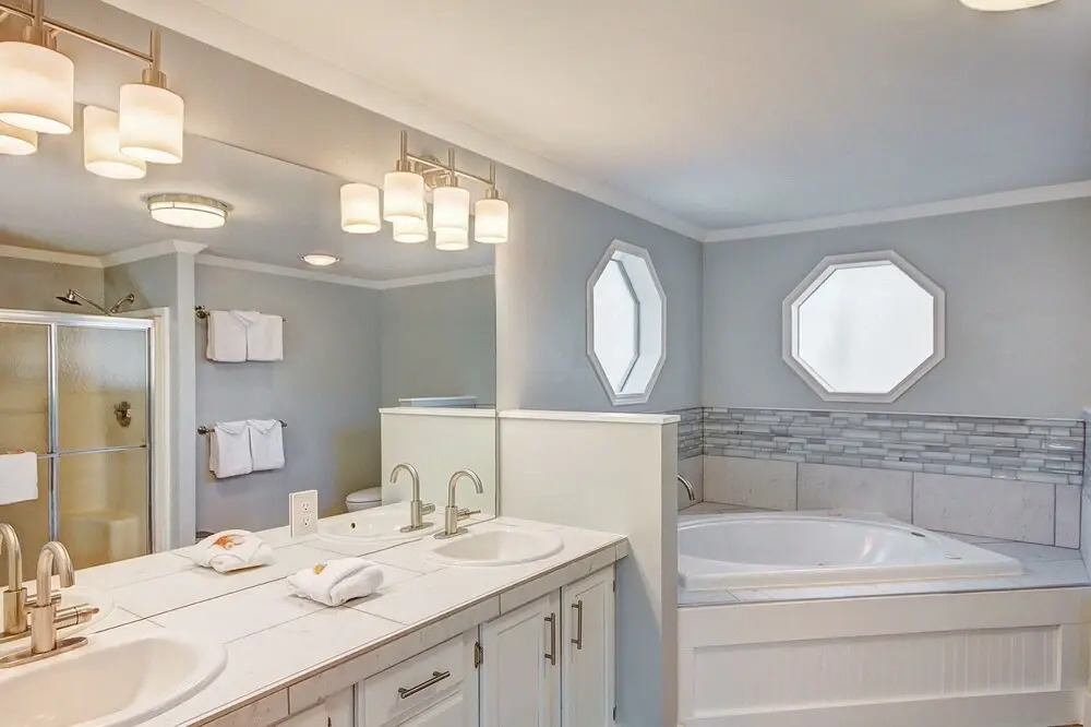 Ski Hill 3 Bedroom Home by Redawning