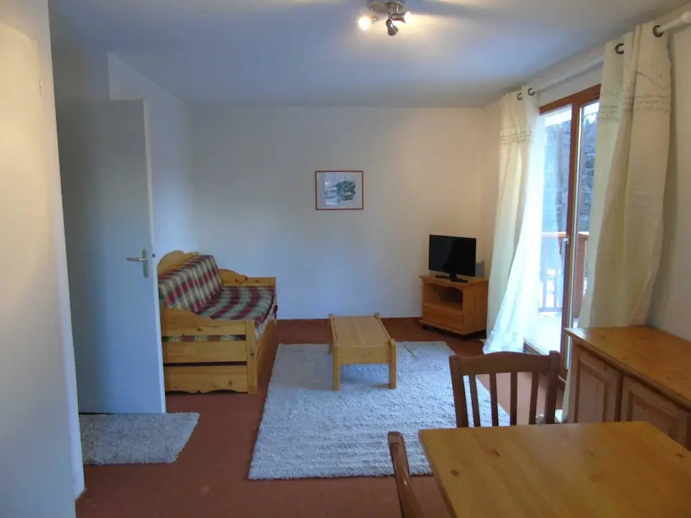 Lou Services Apartment C3 LSI 001