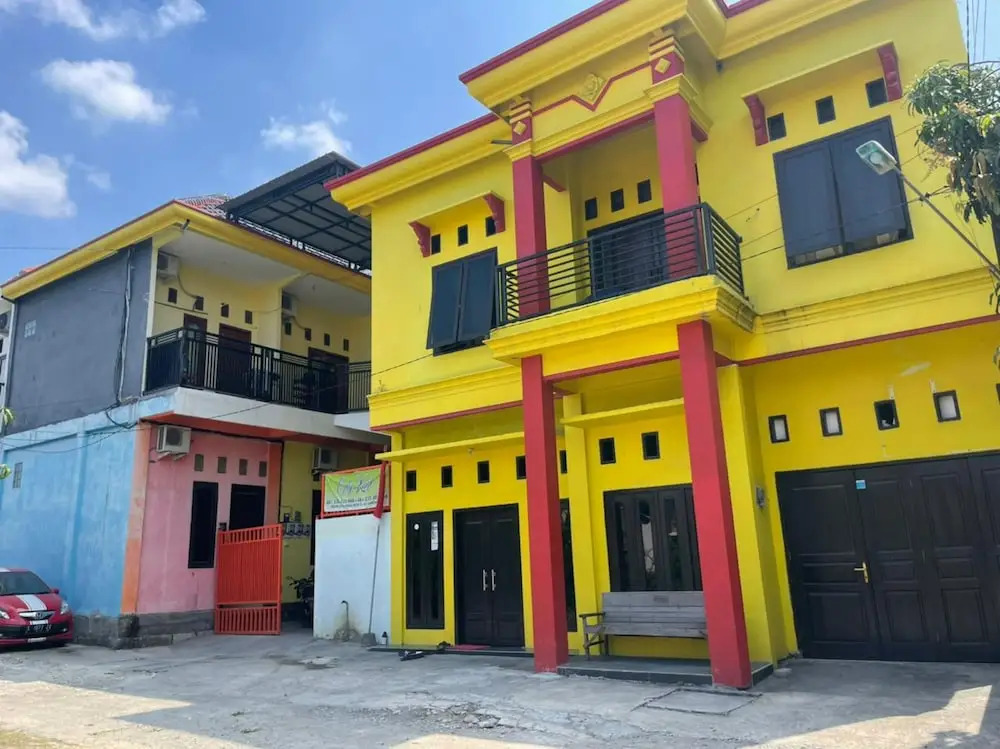 OYO Life 93036 Eddy Homestay Syariah