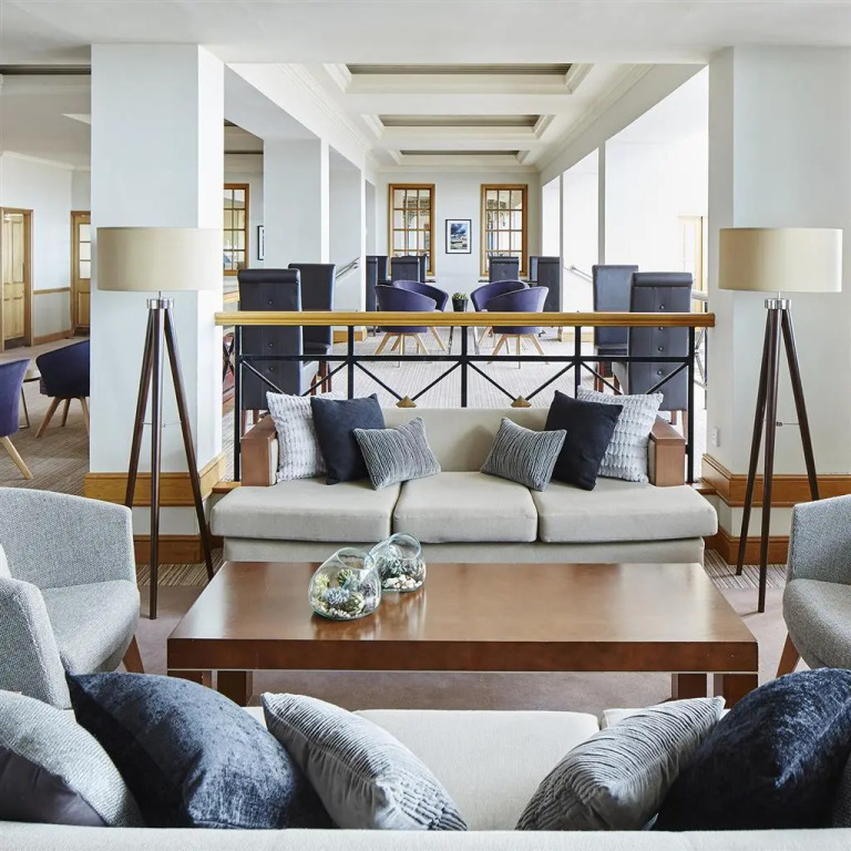 Grand Hotel