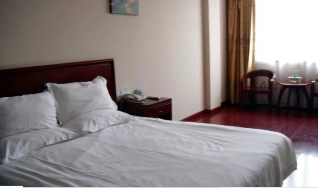 GreenTree Inn Jiangsu Yangzhou Gaoyou China Clothing Town Express Hotel