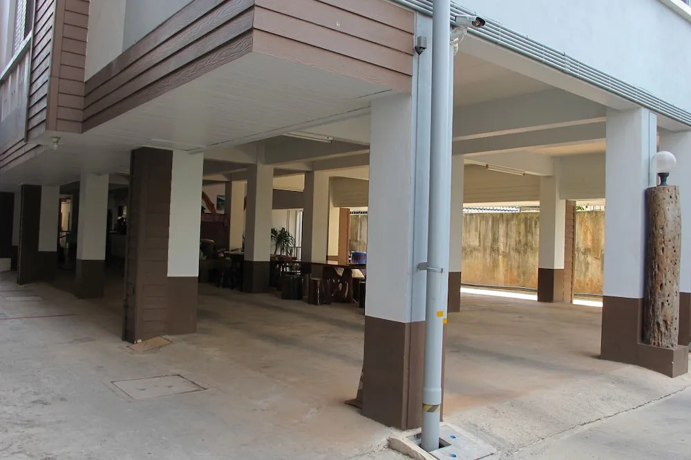 Pattara Apartment Suratthani