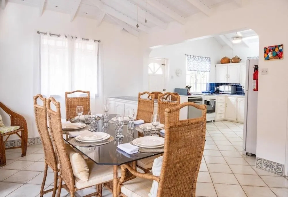 The Date House - Four Bedroom Villa with Private Pool near the beach and Calabash Cove Resort 4 Villa by RedAwning