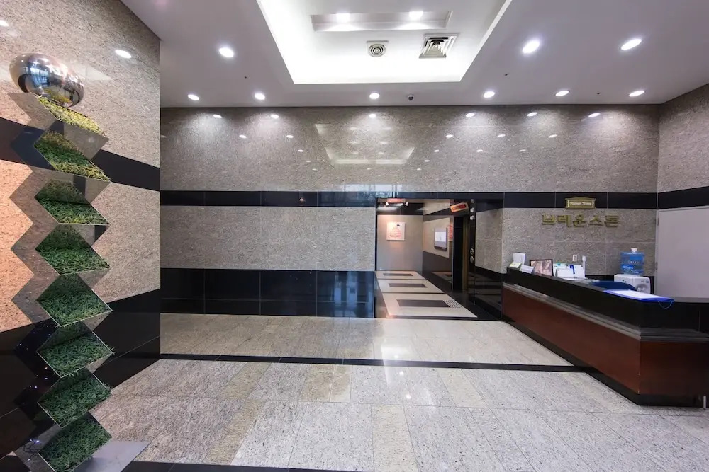 Brownstone Seoul Station