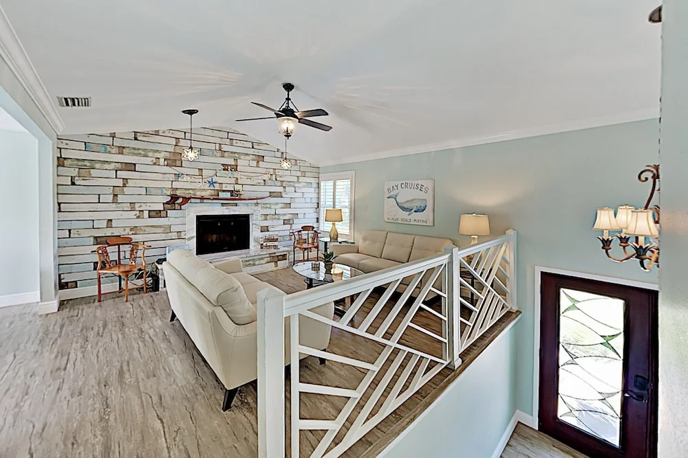408harbd 3 Bedroom Home