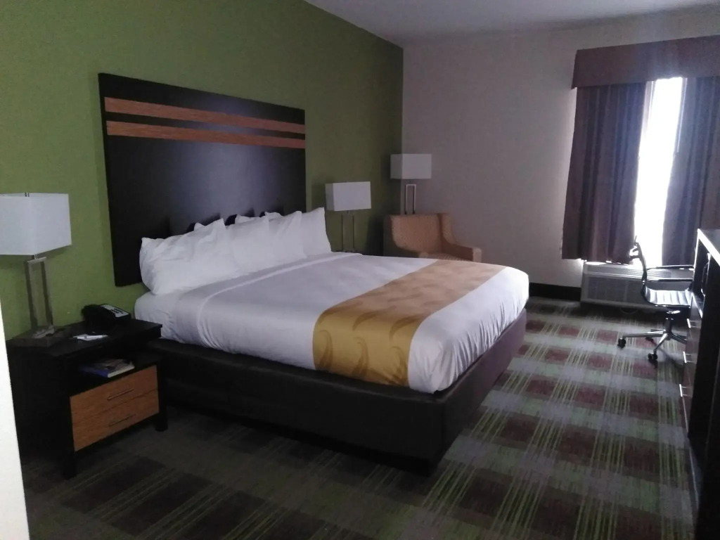 Quality Inn & Suites Mount Vernon