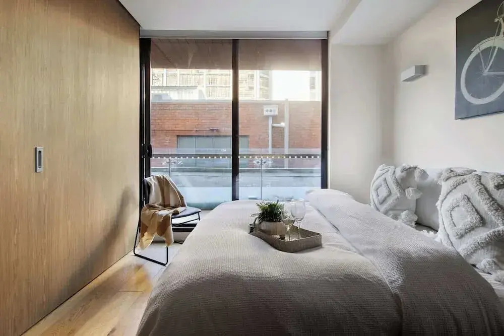 Modern & Cozy 2BR Apartment Close to Melbourne Uni