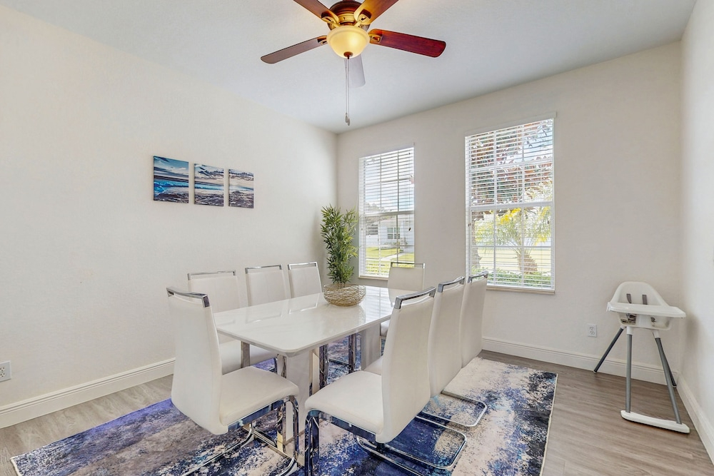 Water View Retreat With Lanai, Heated Pool, Pool Spa, Game Room, & AC