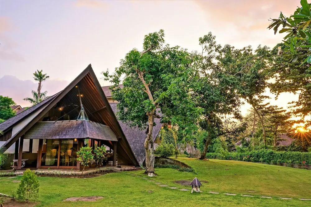 4 Bedroom Big Garden Villa