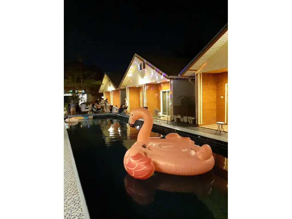 Phenwaree Amphawa Resort
