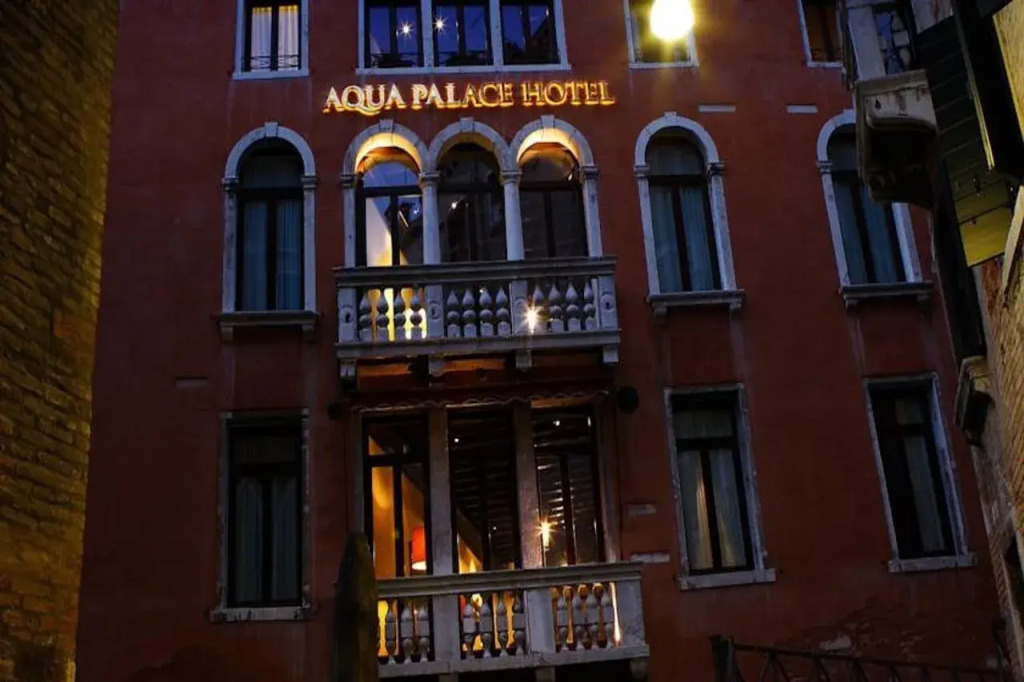 Venice Roulette Hotel