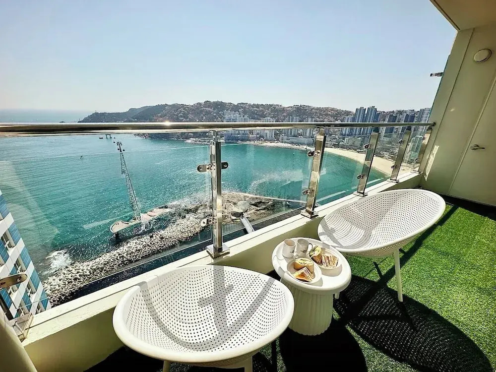 THE DECEMBER STAY Busan Songdo Ocean Terrace