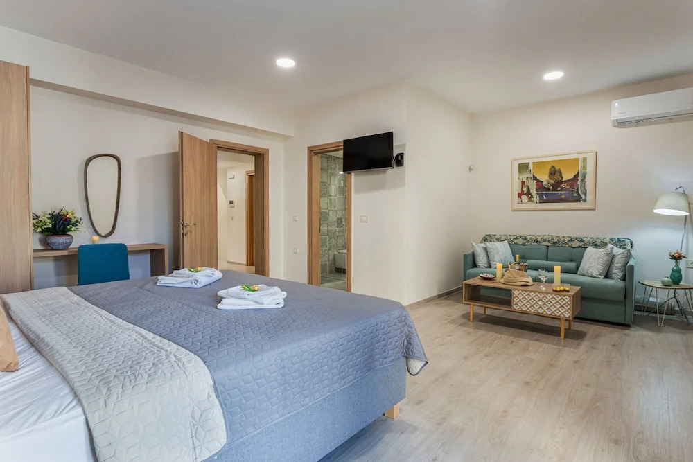 Gallery Art Apartment Chania Crete