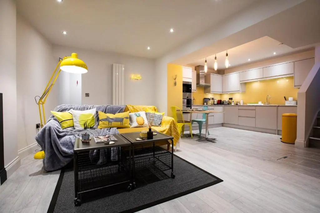 Nadler House 1 Bed Basement Apartment