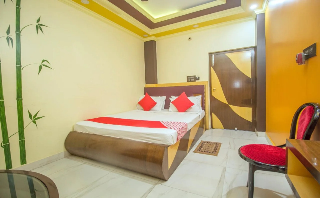 Hotel Mmg Lodge by OYO Rooms