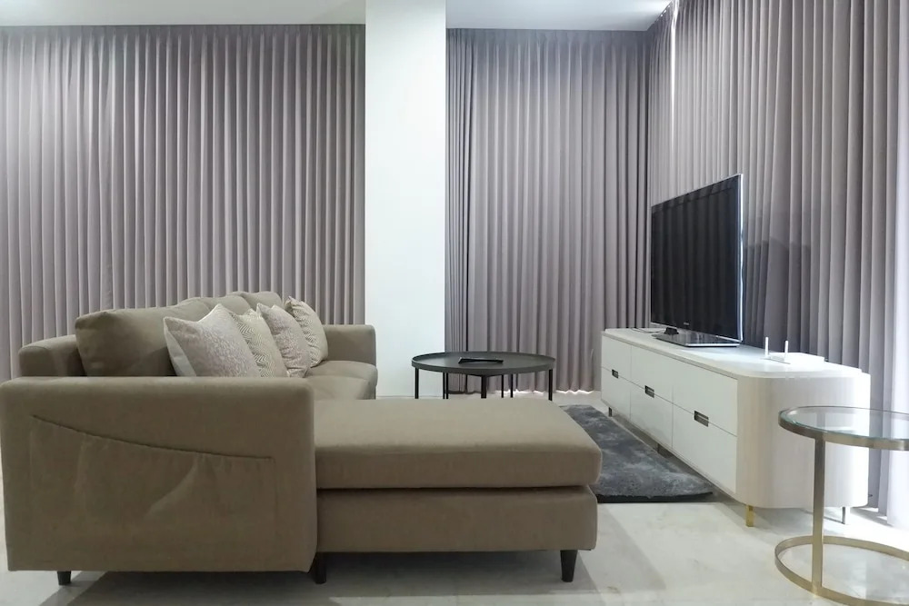 Luxurious & Spacious 3BR Apartment at Grand Sungkono Lagoon