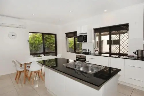 6 Petrie Ave, Marcoola, Pet Friendly, Linen supplied