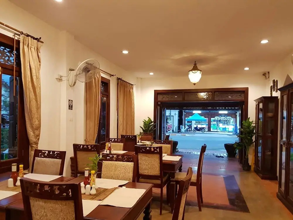Akira Luang Prabang