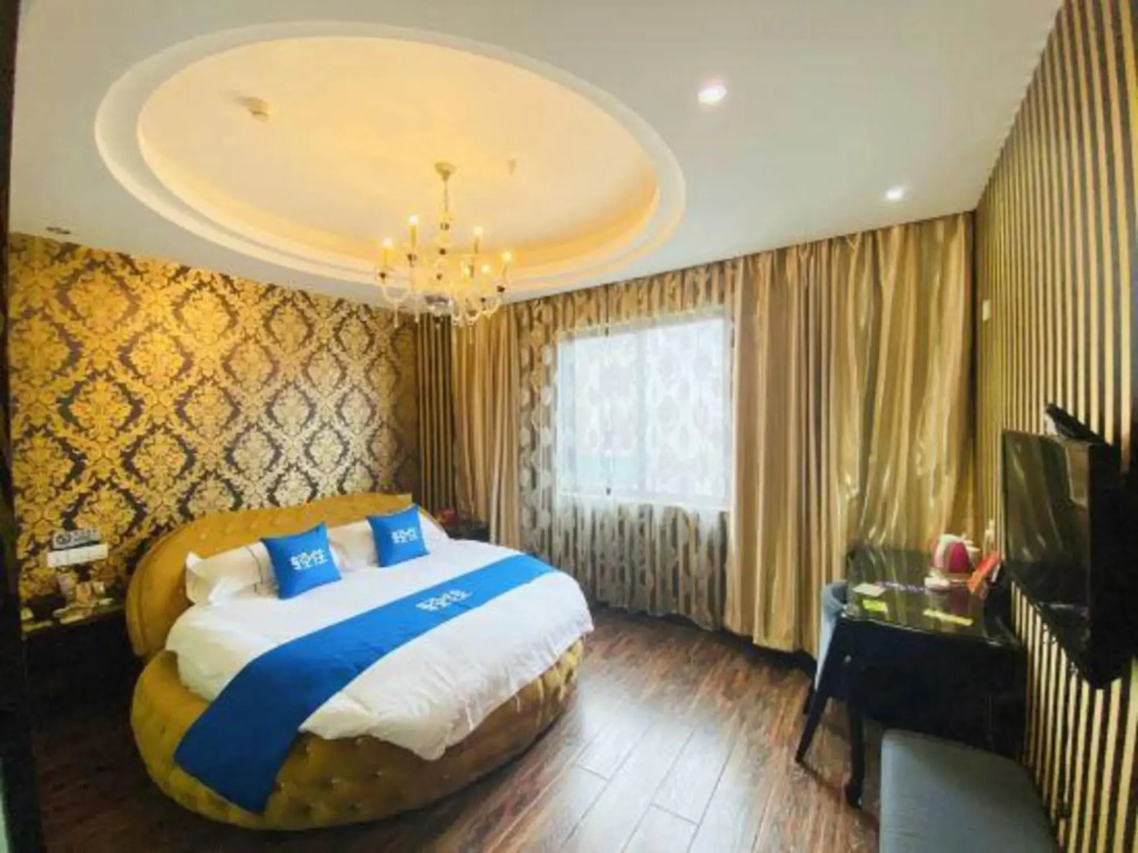 Nanyuan E-Family  Hotel