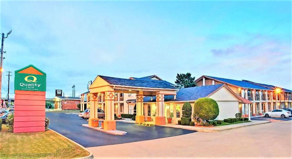 Ramada Limited Airport East/knights Inn Airport East
