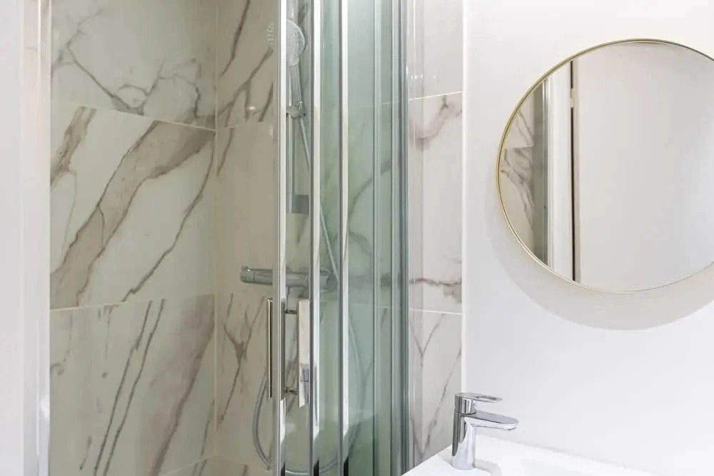 Bright and Cosy Studio in the Historical Heart of Bordeaux by GuestReady