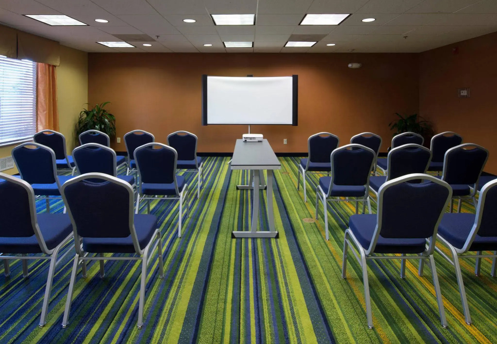 Fairfield Inn & Suites by Marriott Charleston Airport/Convention Center