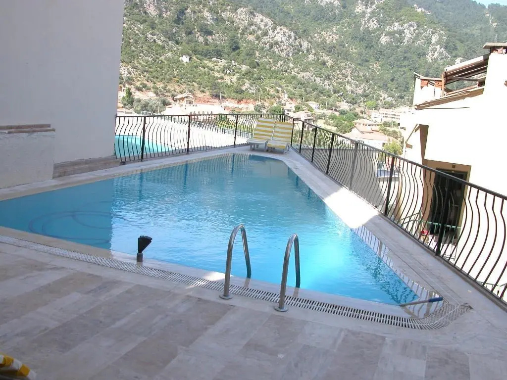 Es Apartments