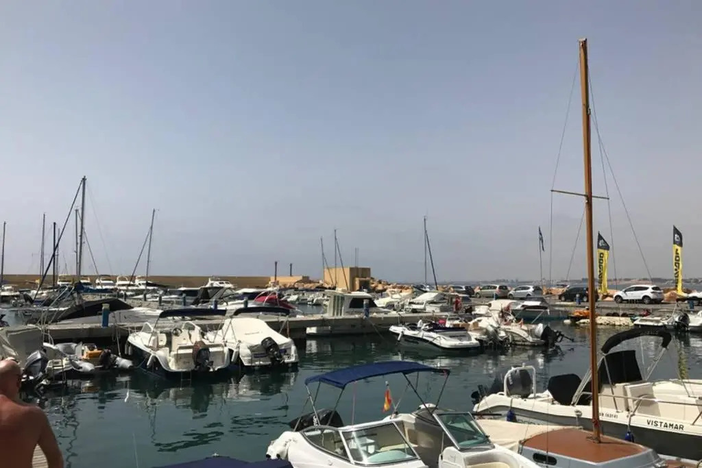 Lovely apartment In Cabo roig near beach