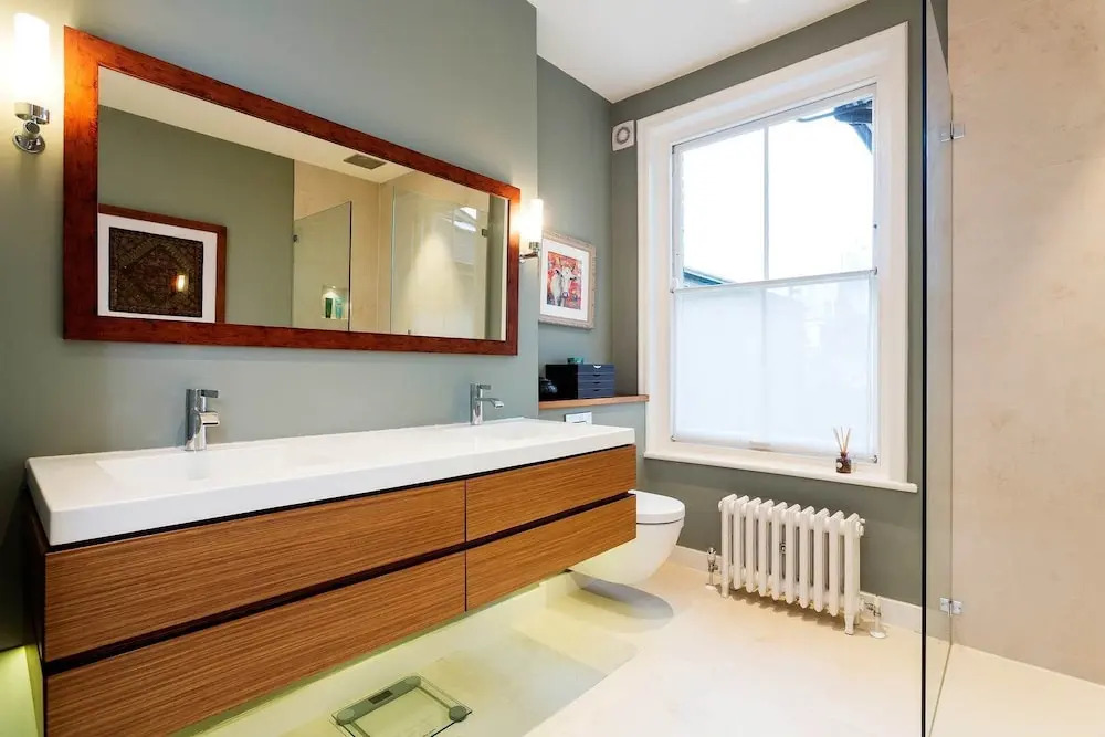 Deluxe In Notting Hill