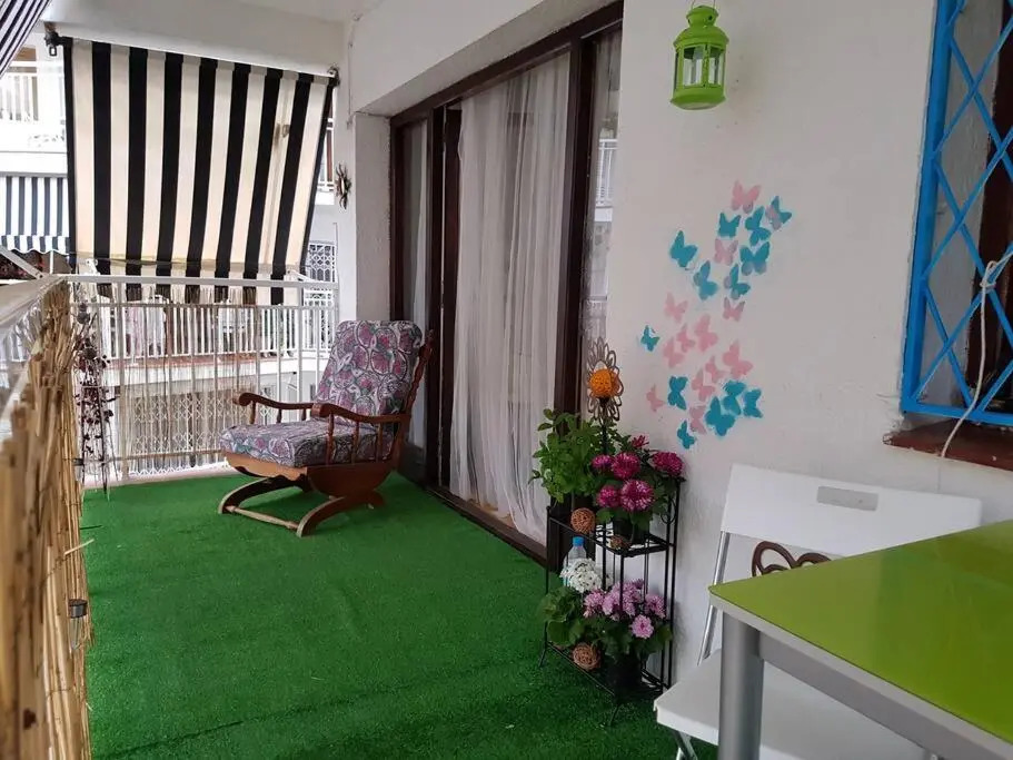 Apartamento excepcional,piscina y 100m de la playa