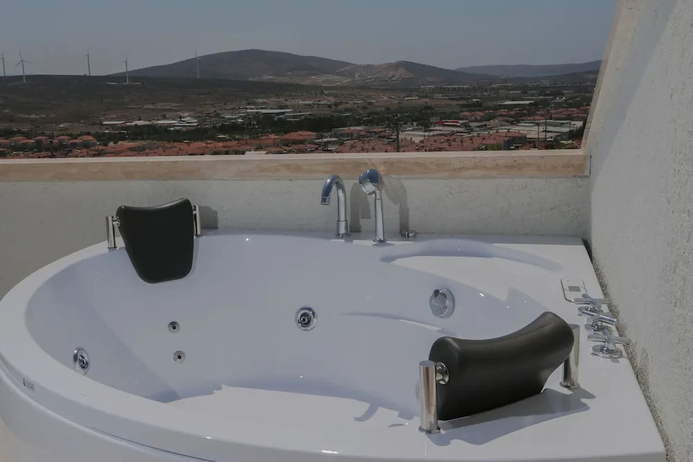 Avalon Boutique Hotel & Suites