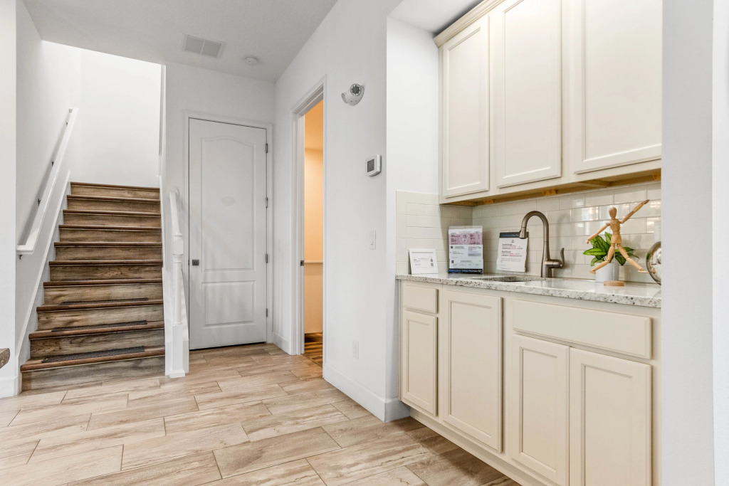 1472FAIRVIEW