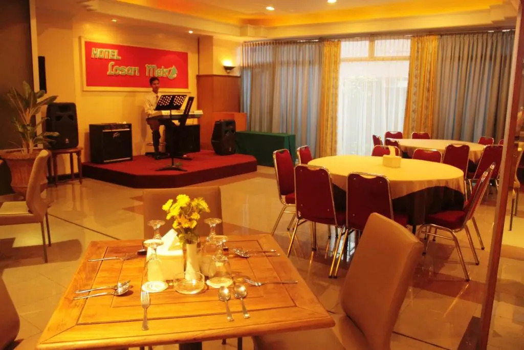 Losari Metro Hotel