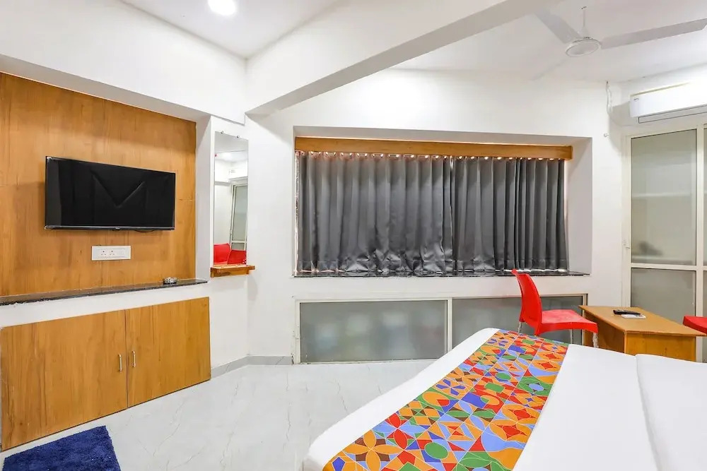 FabHotel Crystal I - Gandhinagar