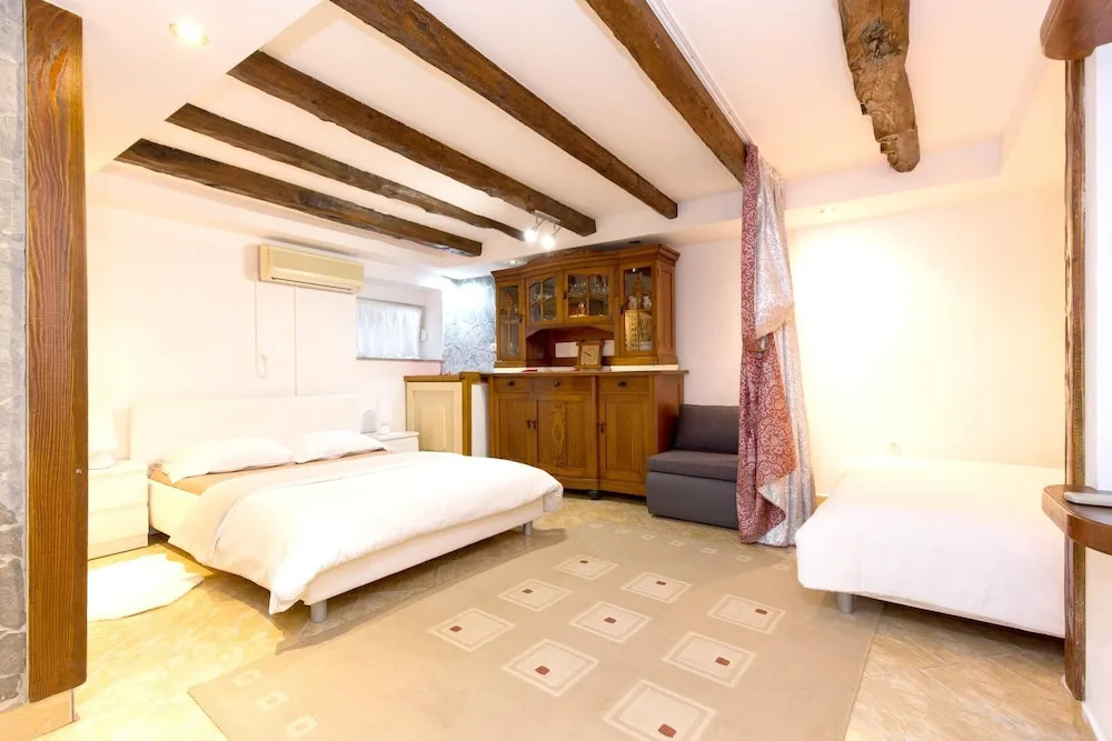 Apartment With one Bedroom in Skrpčići, With Enclosed Garden and Wifi - 500 m From the Beach