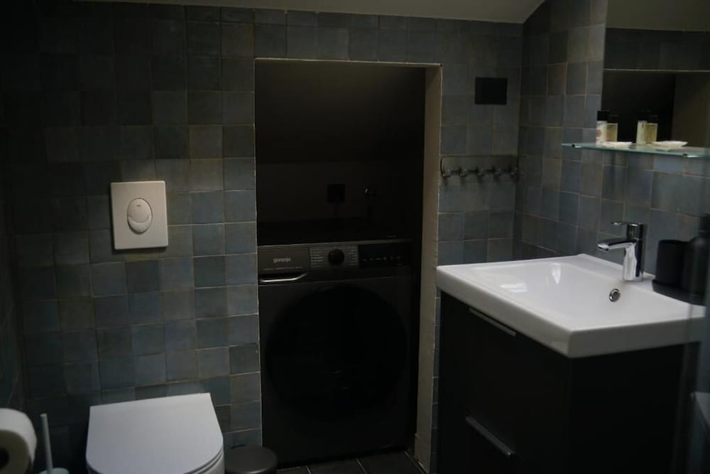 Onyx Apartments 2&4