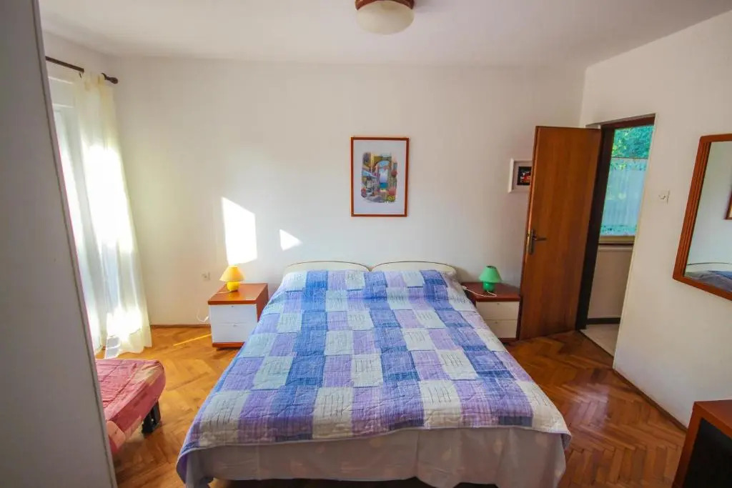 Cukon Holiday Home