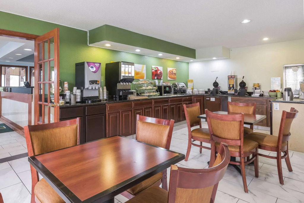 Quality Inn Sycamore - DeKalb