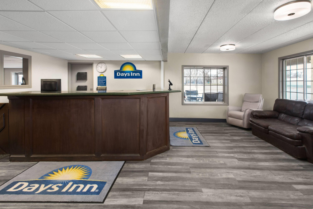 Days Inn by Wyndham Pierre