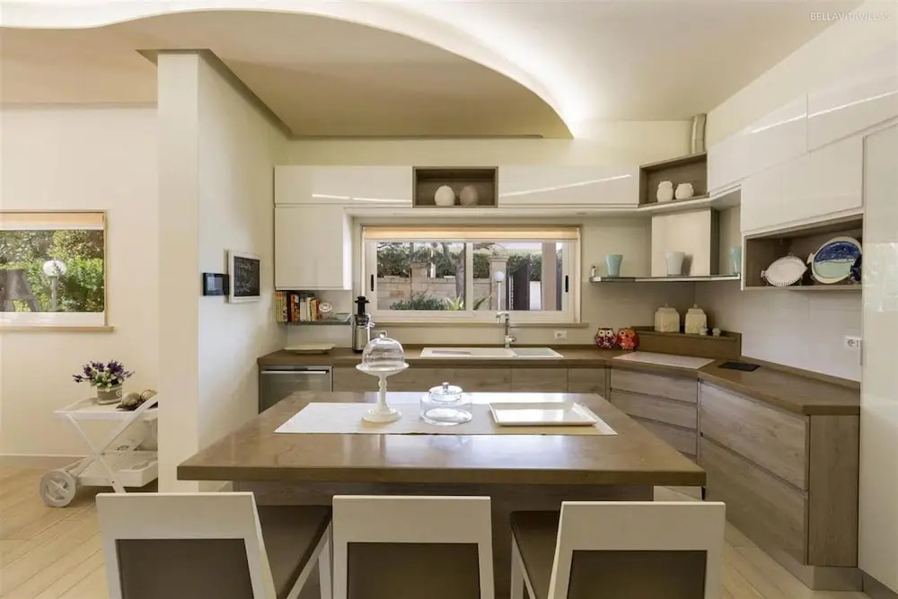 1059 Villa Ariel in Torre Lapillo