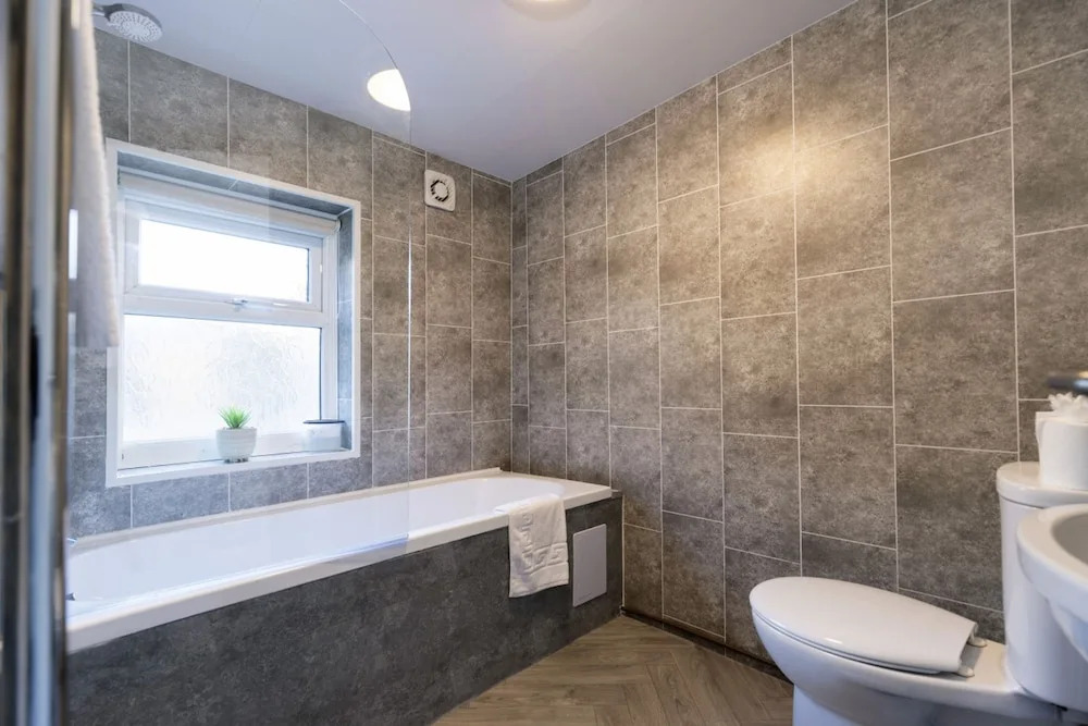 Newly Renovated 3BR House Near Hospital uni
