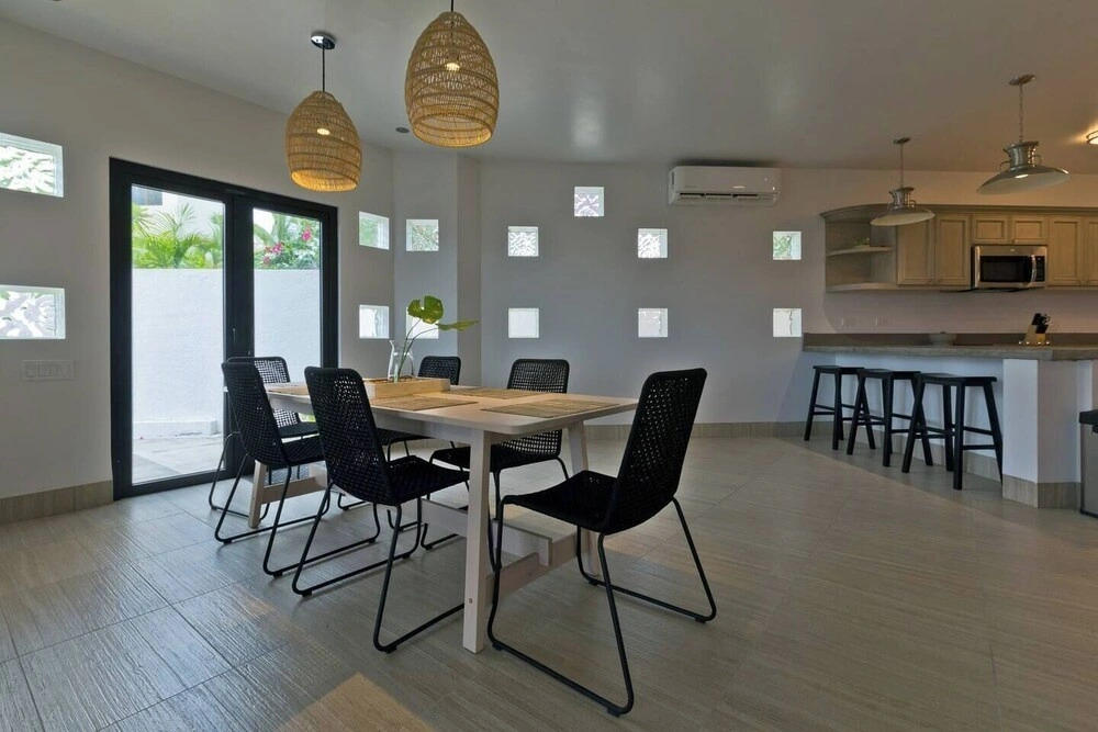 Marbella Lane - PrimeVilla n Modern Home