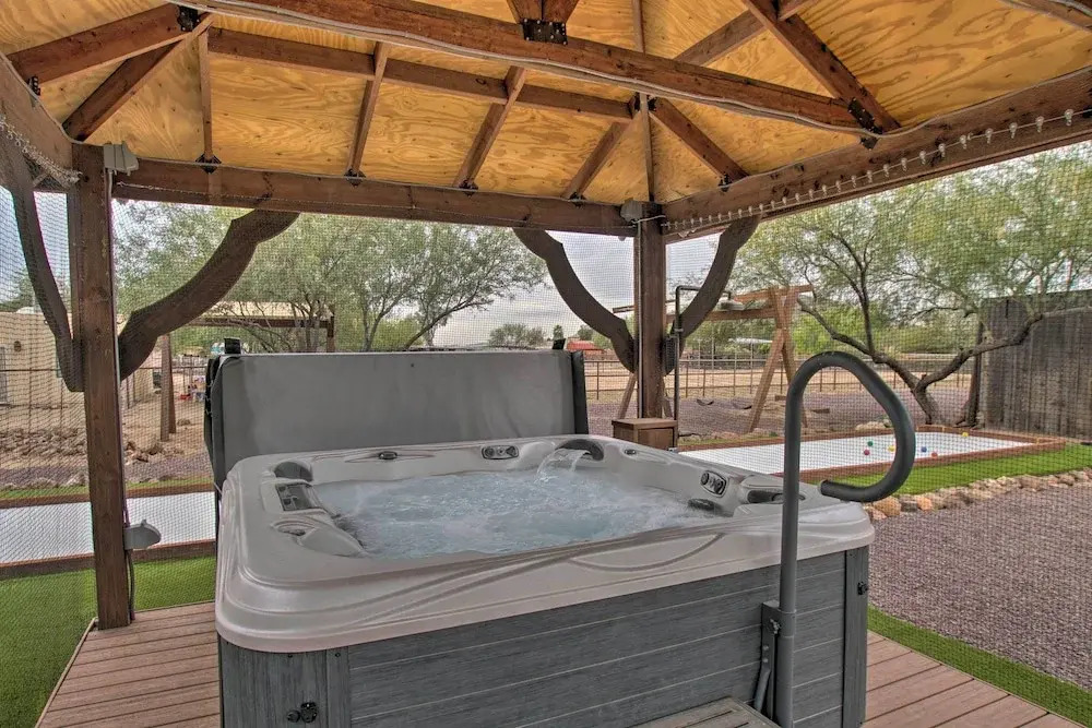 Phoenix 'kick Back Corral' w/ Outdoor Oasis!
