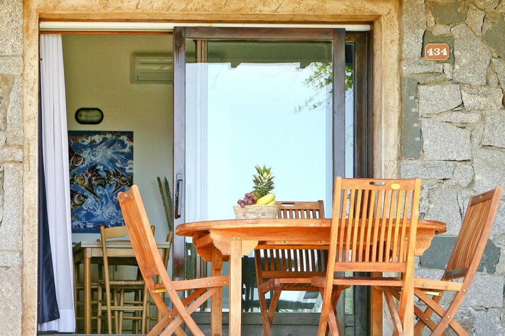 Flat in Castiadas Costa Rei with garden, balcony or terrace